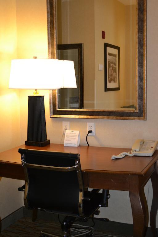 Holiday Inn Express Hotels Biddeford By Ihg Номер фото