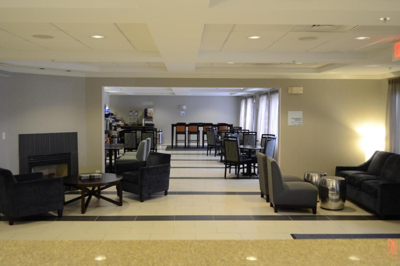 Holiday Inn Express Hotels Biddeford By Ihg Экстерьер фото