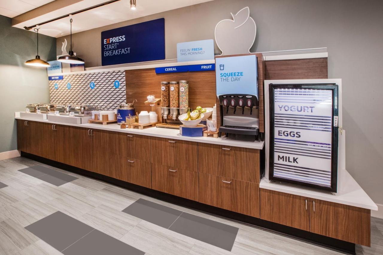 Holiday Inn Express Hotels Biddeford By Ihg Экстерьер фото
